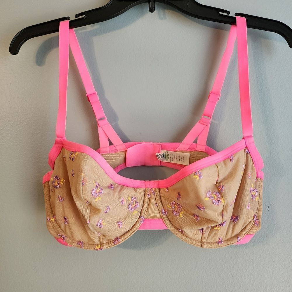 Aerie Show Off Embroidered Unlinded Bra (NWOT)